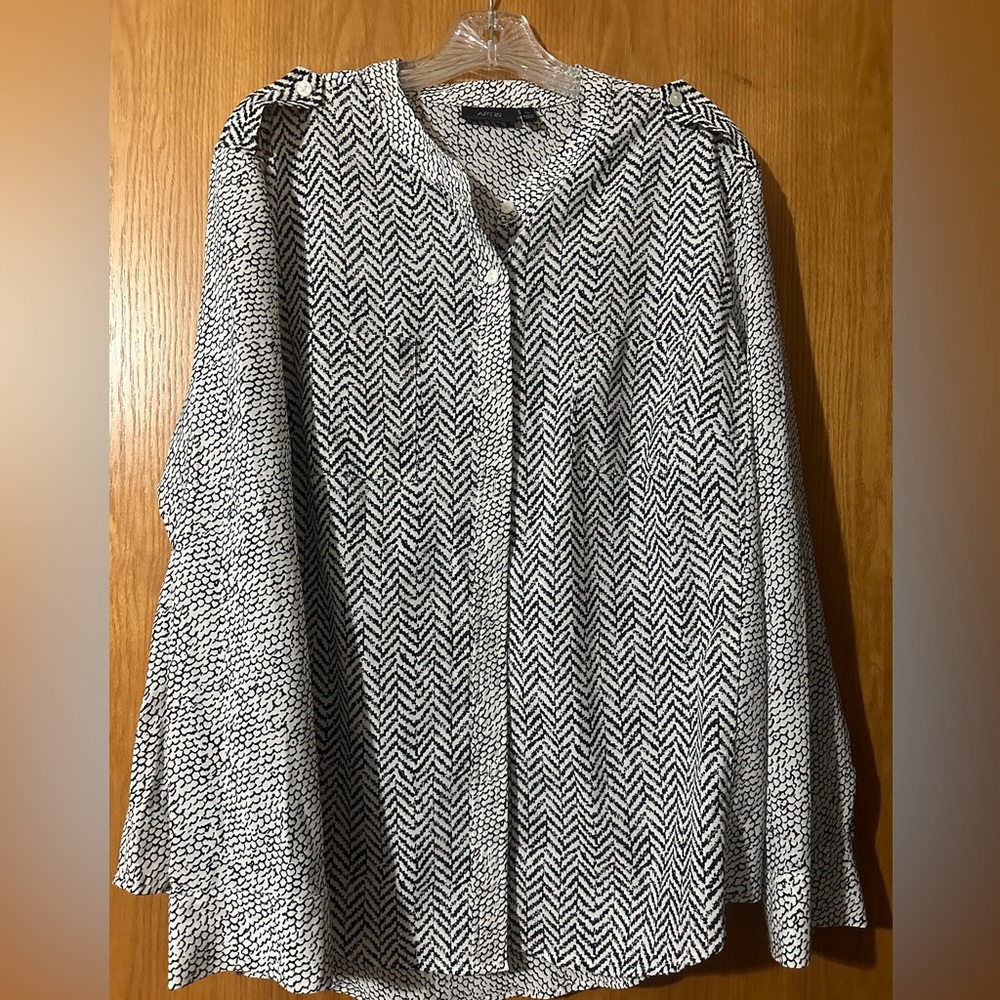 APT.9 long sleeve shirt